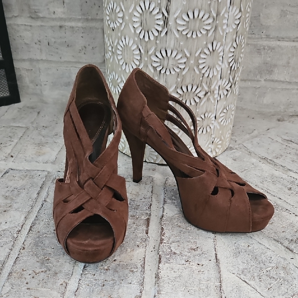 Simply Vera By Vera Wang Brown Suede Women's Peep-Toe Heels